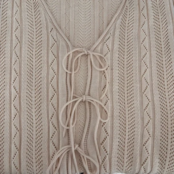 ☘️OLD NAVY Crochet Tie Vest Sz M NWT - Picture 7 of 10